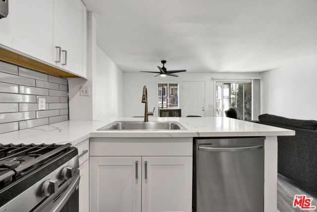 12330 Osborne Street 77, Pacoima (los Angeles), CA 91331