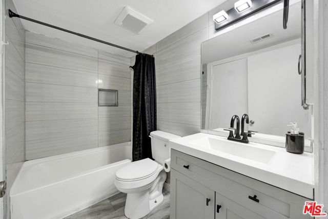 12330 Osborne Street 77, Pacoima (los Angeles), CA 91331