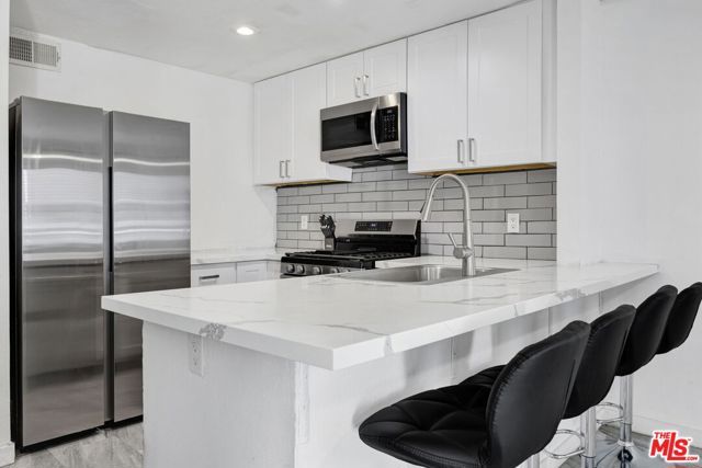 12330 Osborne Street 77, Pacoima (los Angeles), CA 91331