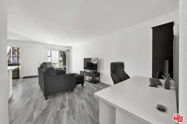 12330 Osborne Street 77, Pacoima (los Angeles), CA 91331