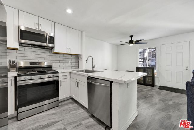 12330 Osborne Street 77, Pacoima (los Angeles), CA 91331