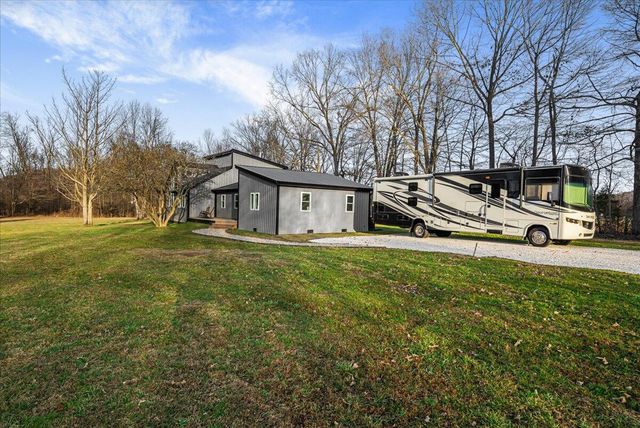 105 Karin Dr, Stanton, KY 40380