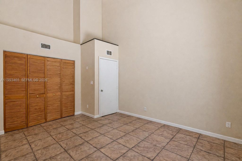 Image 32 of property listing at 7997 SW 76th Avenue, Miami, FL 33143