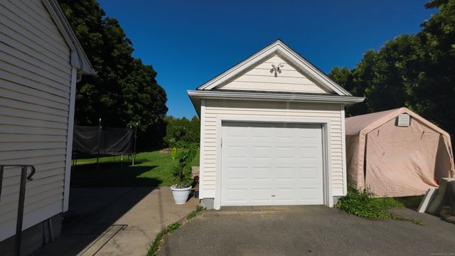 253 East Road, East Windsor, CT 06016