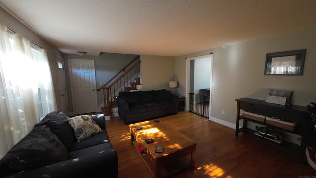 253 East Road, East Windsor, CT 06016