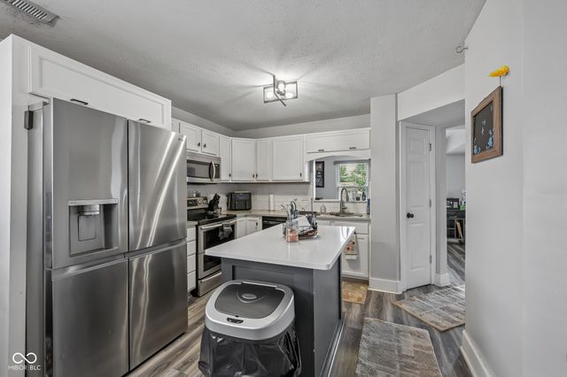 536 Waterford Way, Danville, IN 46122