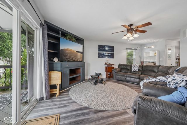 536 Waterford Way, Danville, IN 46122