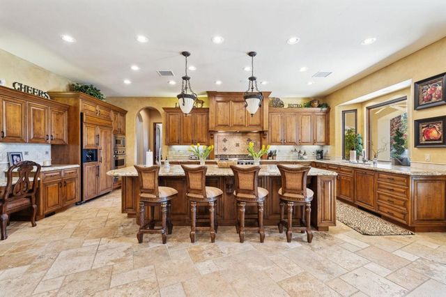 4 Terra Vista Court, Rancho Mirage, CA 92270