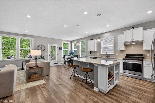 7802 Hunting Lake Drive, Painesville, OH 44077