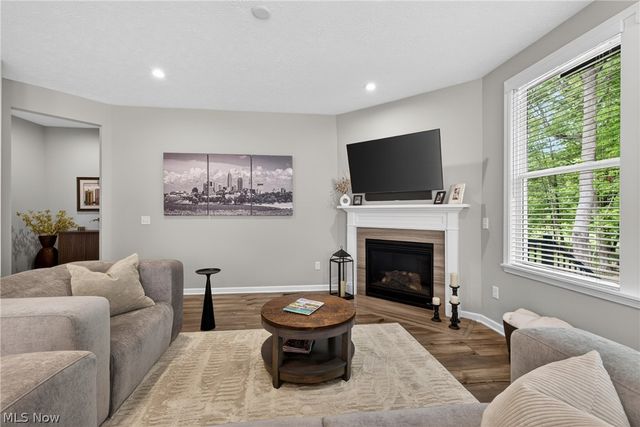 7802 Hunting Lake Drive, Painesville, OH 44077