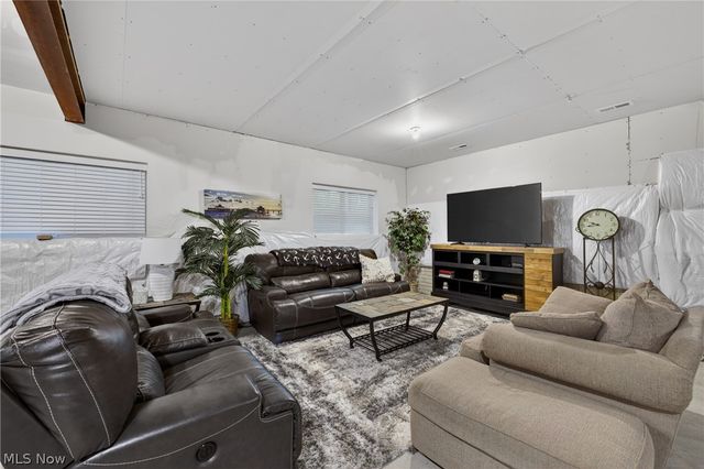 7802 Hunting Lake Drive, Painesville, OH 44077