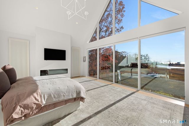 19 Beachside Common, Westport, CT 06880