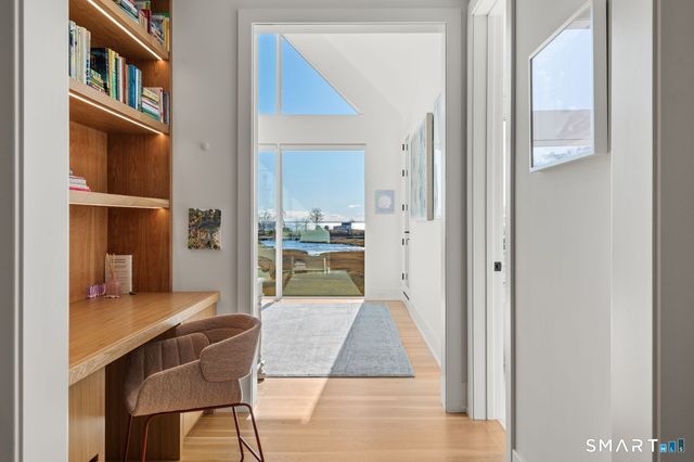 19 Beachside Common, Westport, CT 06880