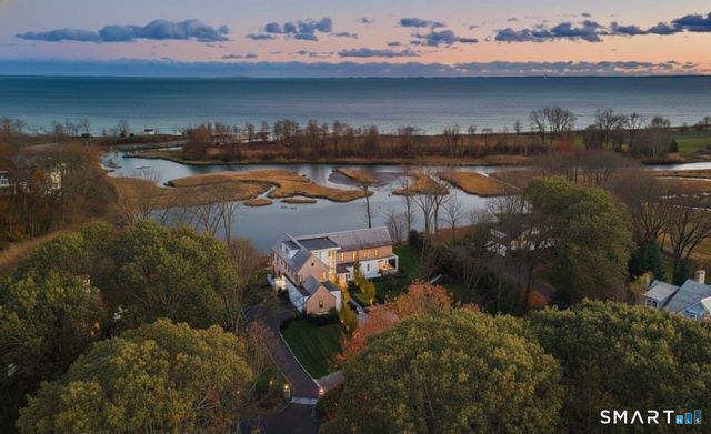 19 Beachside Common, Westport, CT 06880