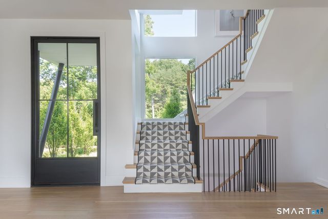 19 Beachside Common, Westport, CT 06880