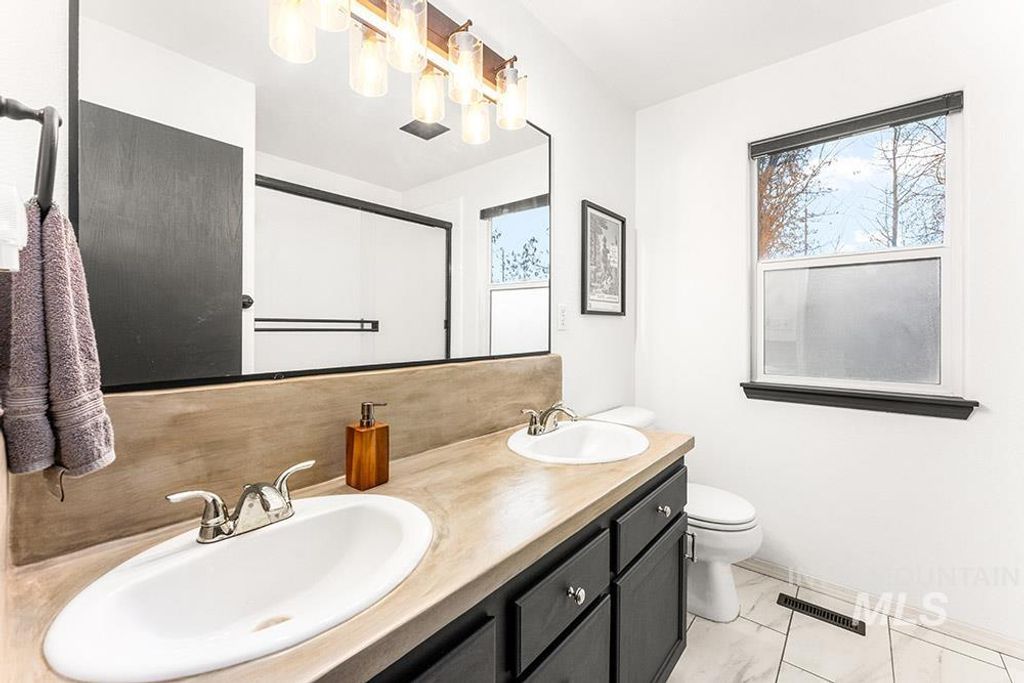 5600 W Beacon Light Rd, Eagle, ID 83616 photo 15