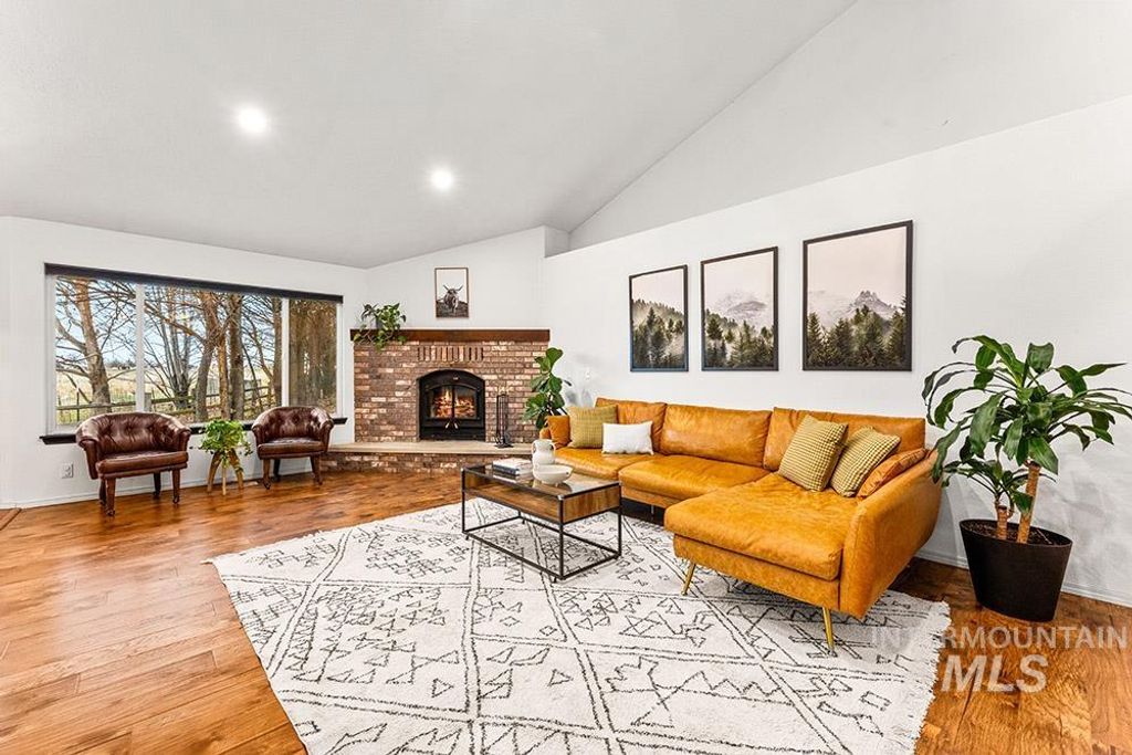 5600 W Beacon Light Rd, Eagle, ID 83616 photo 6