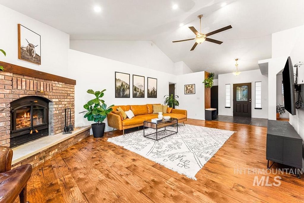 5600 W Beacon Light Rd, Eagle, ID 83616 photo 7