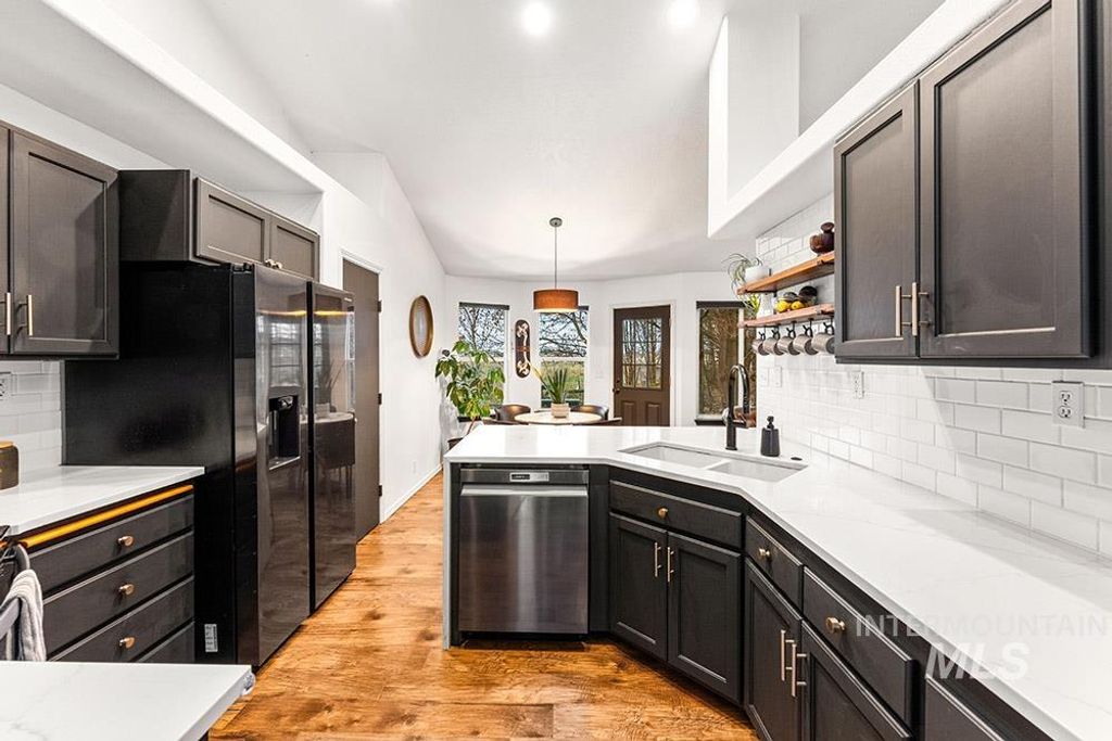 5600 W Beacon Light Rd, Eagle, ID 83616 photo 9