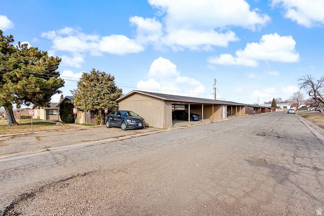 52 W 1425 N, Sunset, UT 84015