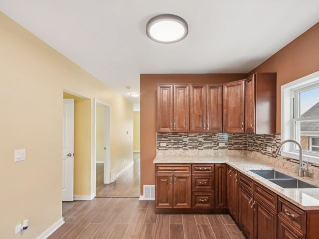 1404 N 36th Avenue, Melrose Park, IL 60160