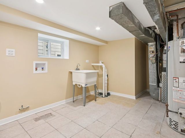 1404 N 36th Avenue, Melrose Park, IL 60160