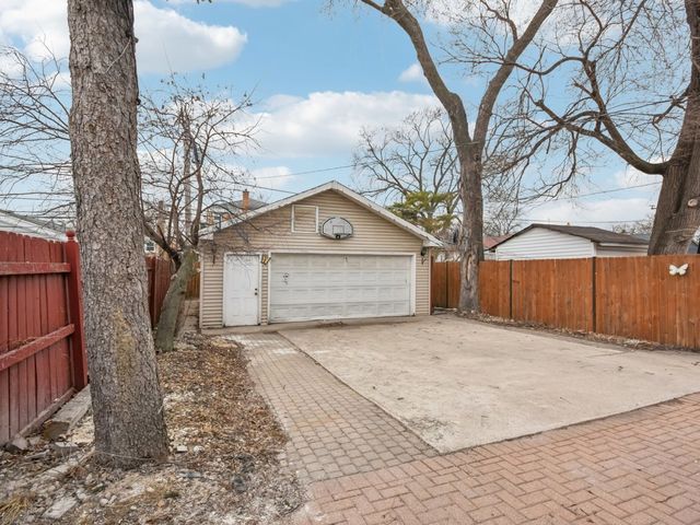 1404 N 36th Avenue, Melrose Park, IL 60160