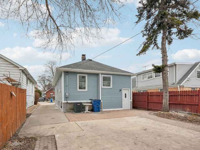 1404 N 36th Avenue, Melrose Park, IL 60160