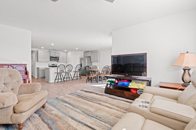 518 Sugar Pine Dr., Conway, SC 29526