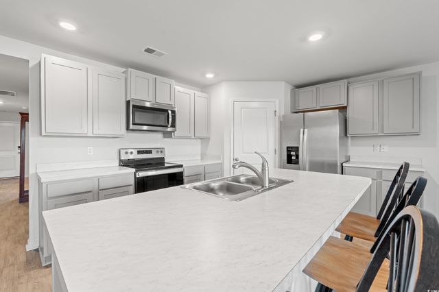 518 Sugar Pine Dr., Conway, SC 29526