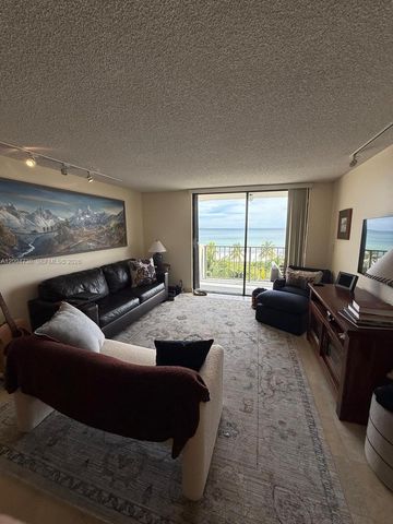 2625 Collins Avenue 605, Miami Beach, FL 33140