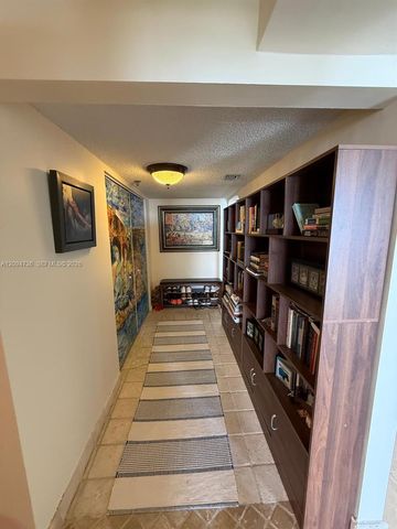 2625 Collins Avenue 605, Miami Beach, FL 33140