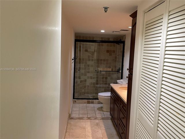 2625 Collins Avenue 605, Miami Beach, FL 33140