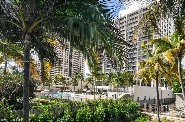 2625 Collins Avenue 605, Miami Beach, FL 33140