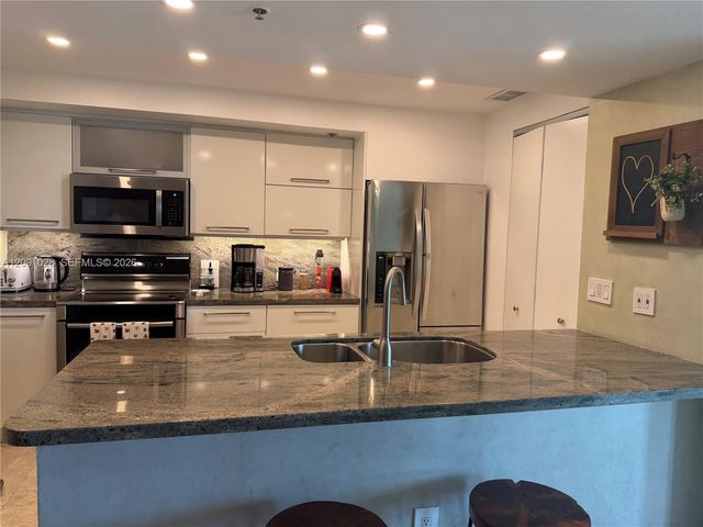 1330 Ocean Drive R5B, Miami Beach, FL 33139