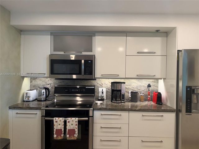 1330 Ocean Drive R5B, Miami Beach, FL 33139