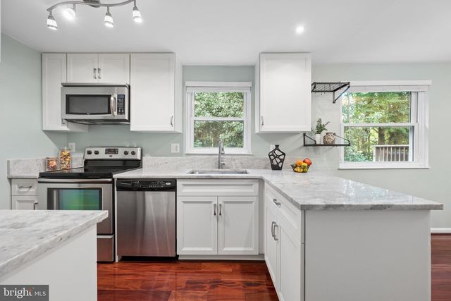 19904 BUHRSTONE DR, Gaithersburg, MD 20886