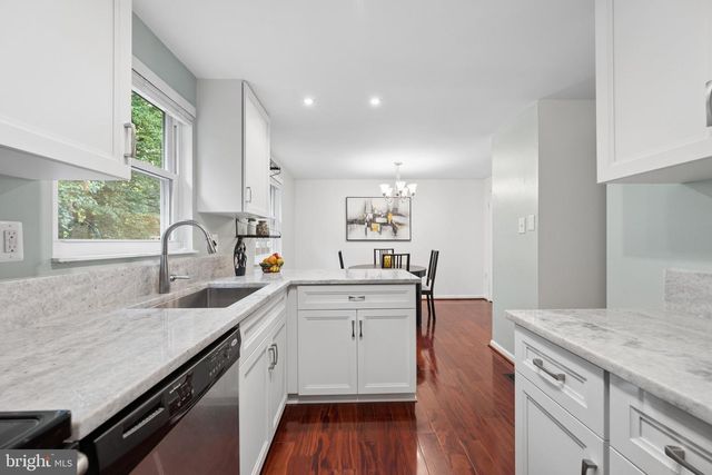 19904 BUHRSTONE DR, Gaithersburg, MD 20886