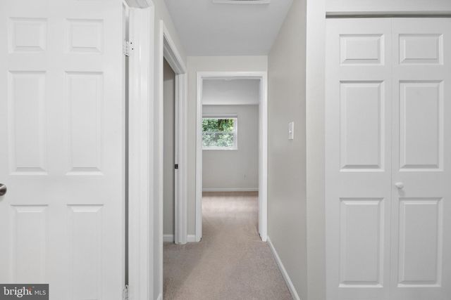 19904 BUHRSTONE DR, Gaithersburg, MD 20886