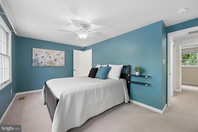 19904 BUHRSTONE DR, Gaithersburg, MD 20886