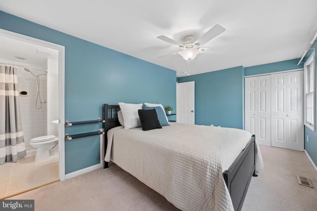 19904 BUHRSTONE DR, Gaithersburg, MD 20886