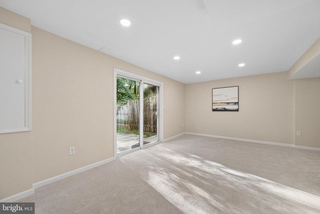 19904 BUHRSTONE DR, Gaithersburg, MD 20886