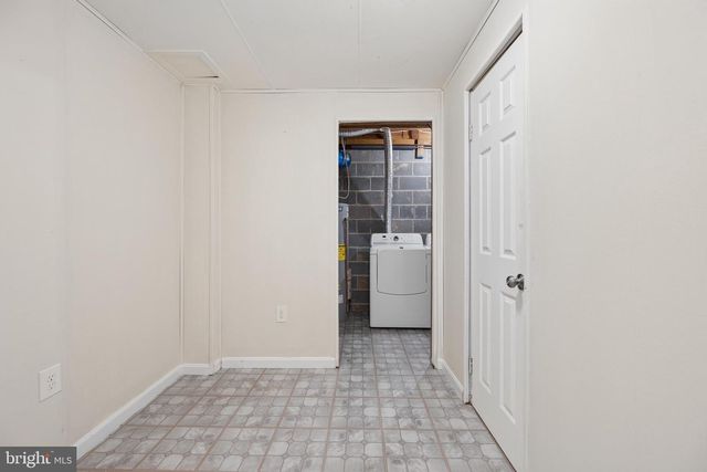 19904 BUHRSTONE DR, Gaithersburg, MD 20886