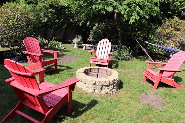 26 Robin Ln, Somerset, MA 02726