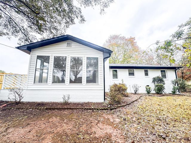 9454 Flowes Store Road, Midland, NC 28107