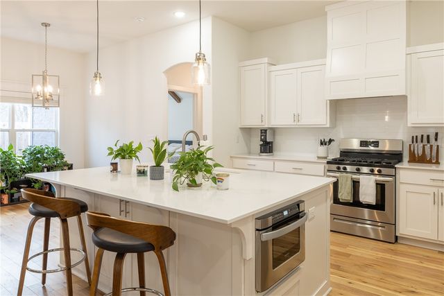 1048 S Xavier Bend, Fayetteville, AR 72701