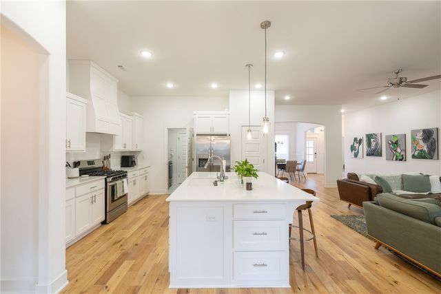 1048 S Xavier Bend, Fayetteville, AR 72701