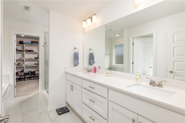 1048 S Xavier Bend, Fayetteville, AR 72701