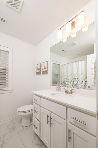 1048 S Xavier Bend, Fayetteville, AR 72701