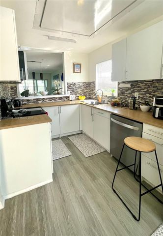 5980 NW 64th Ave 312, Tamarac, FL 33319